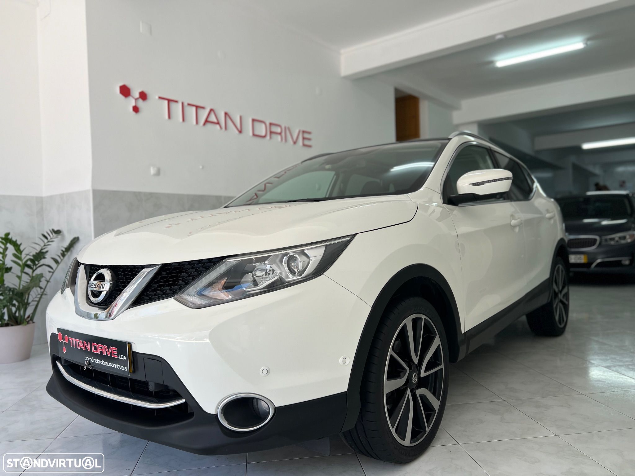 Nissan Qashqai 1.6 dCi Tekna 19 Pele Xtronic - 1