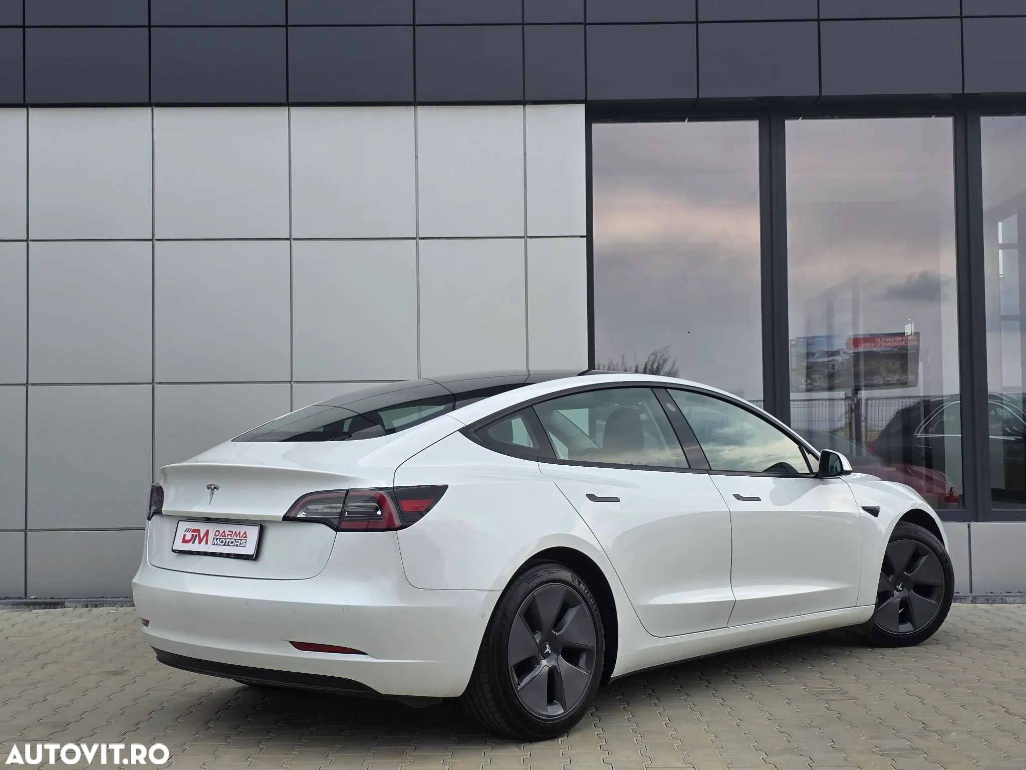 Tesla Model 3 Standard Reichweite Plus Hinterradantrieb - 4