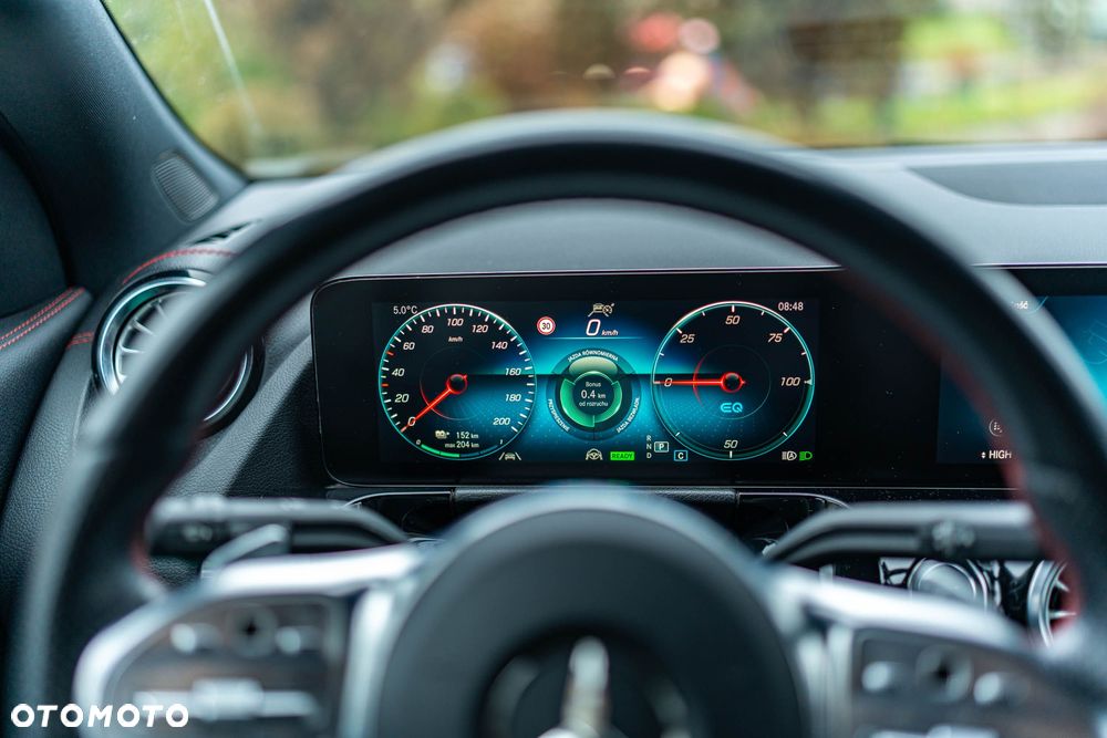 Mercedes-Benz EQA 250+ 70.5kWh AMG Line - 4