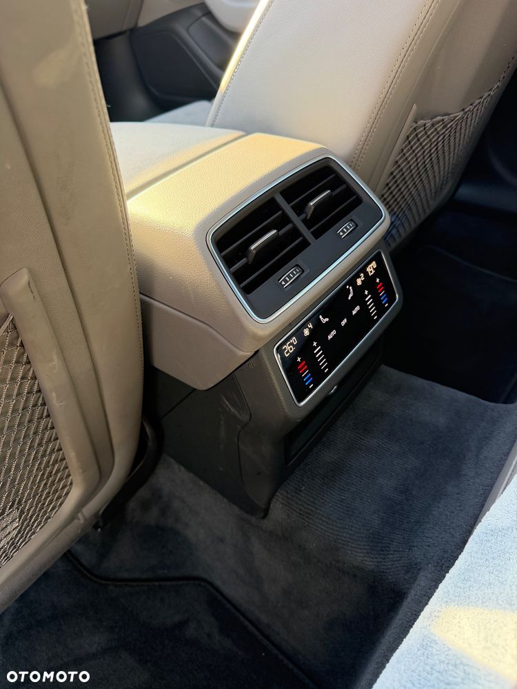 Audi A6 Avant 40 TDI quattro S tronic - 35