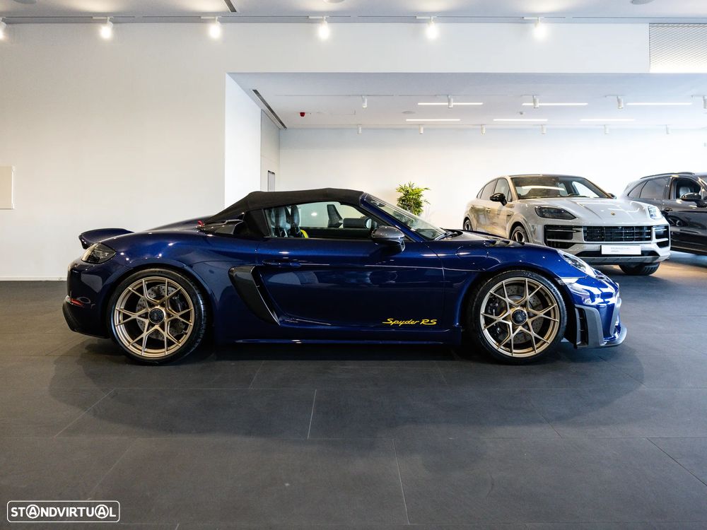 Porsche 718 Spyder - 15