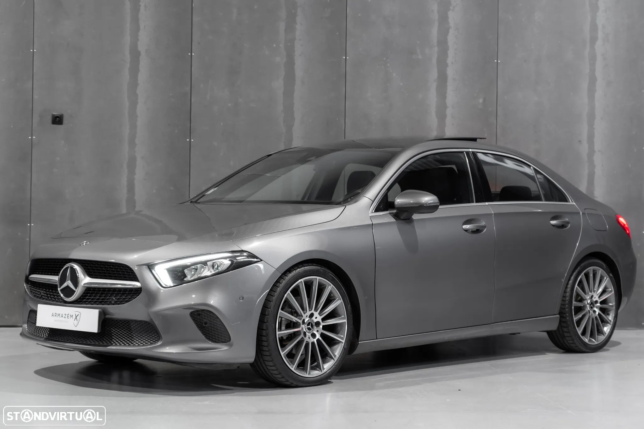 Mercedes-Benz A 200 Limousine AMG Line Aut. - 1