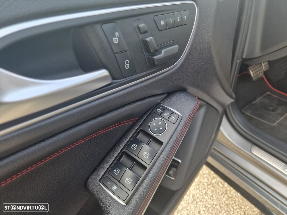Mercedes-Benz CLA 45 AMG 4Matic Shooting Brake Speedshift 7G-DCT Night Edition - 18