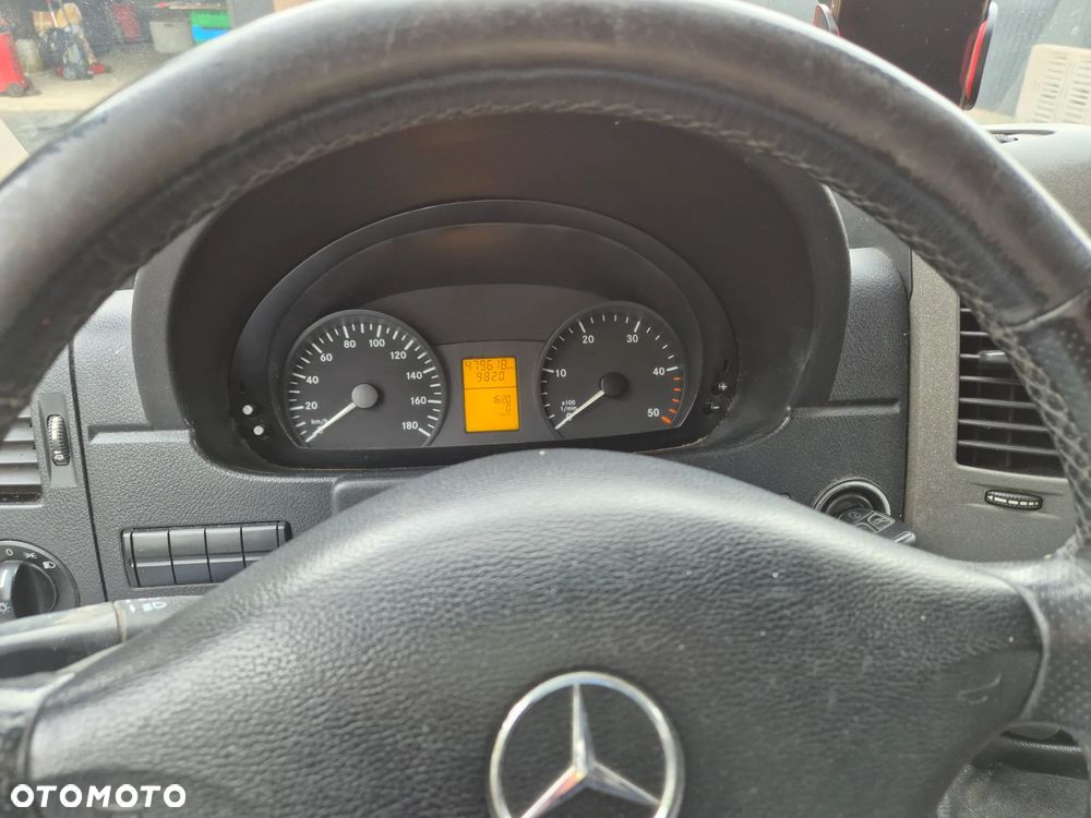 Mercedes-Benz SPRINTER - 8