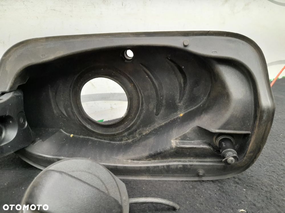 AUDI A5 KLAPKA WLEWU PALIWA 8W8809906 LY9B - 6