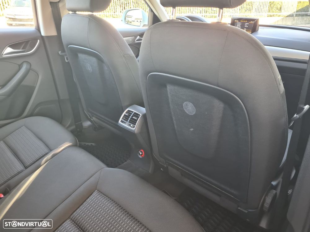 Audi Q3 2.0 TDI Design - 22