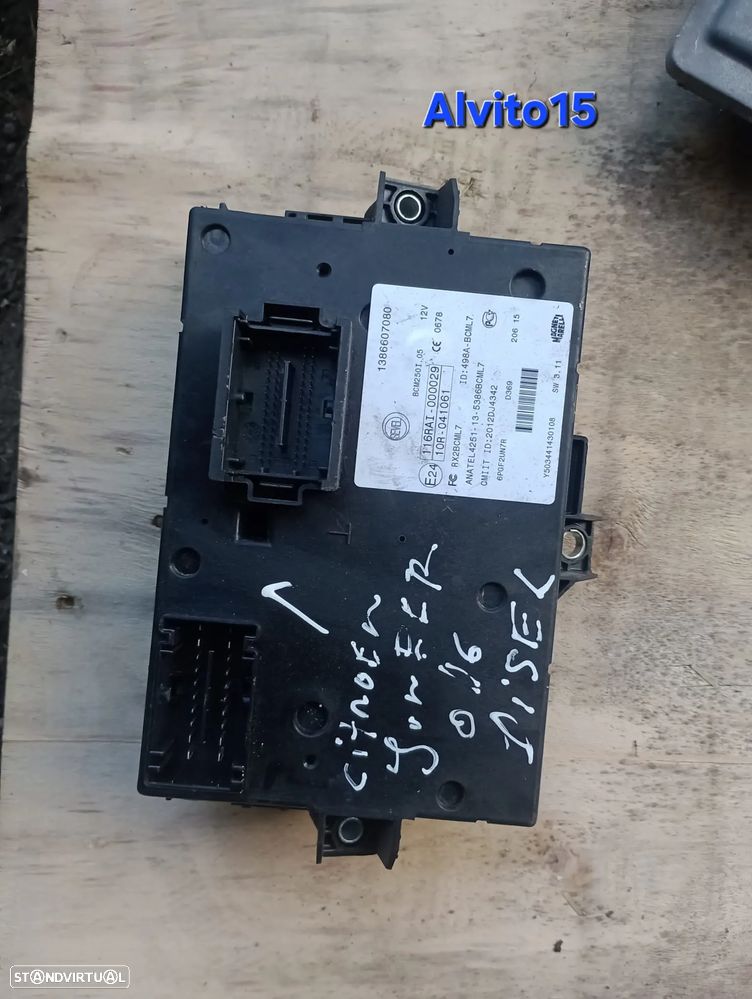 Caixa de fusíveis Citroen Jumper 2016 ref: 1386607080 - 1