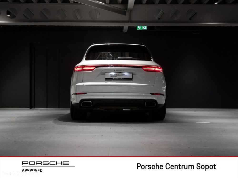 Porsche Cayenne Standard - 4