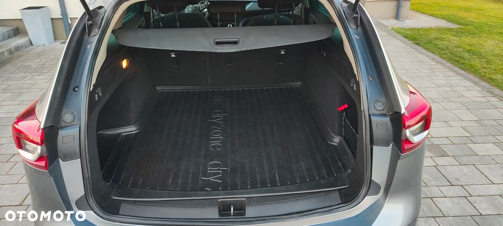 Opel Insignia 1.5 T Exclusive S&S - 11