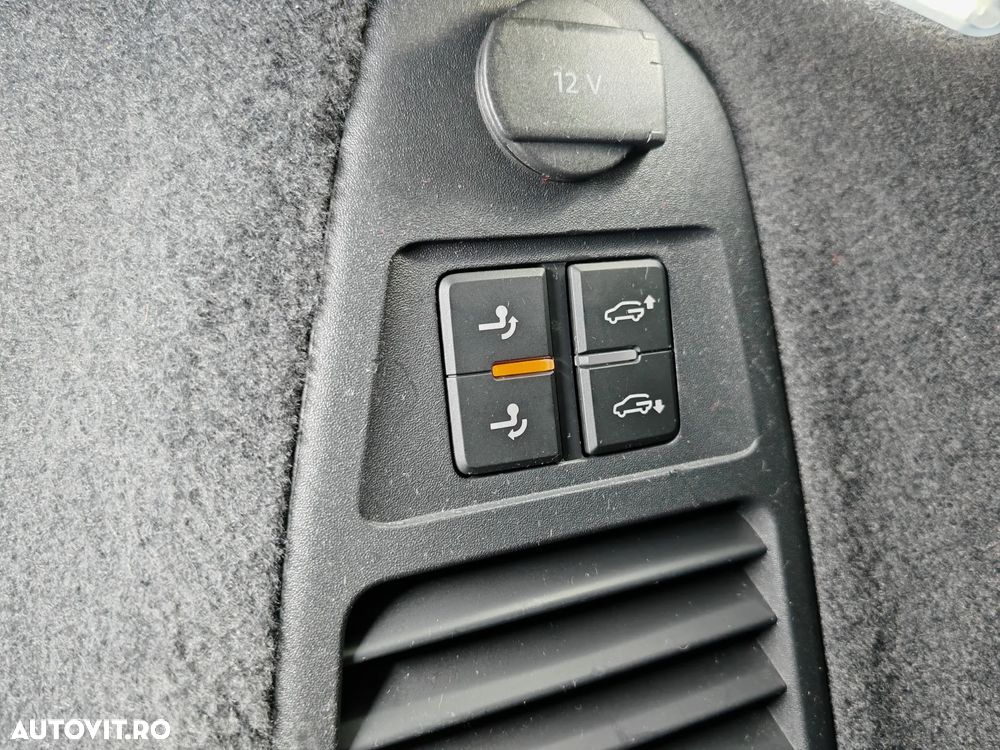 Volkswagen Touareg V6 TSI eHybrid PHEV R - 38