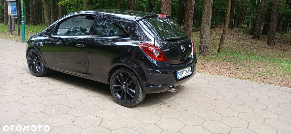 Opel Corsa 1.4 16V 150 Jahre - 3