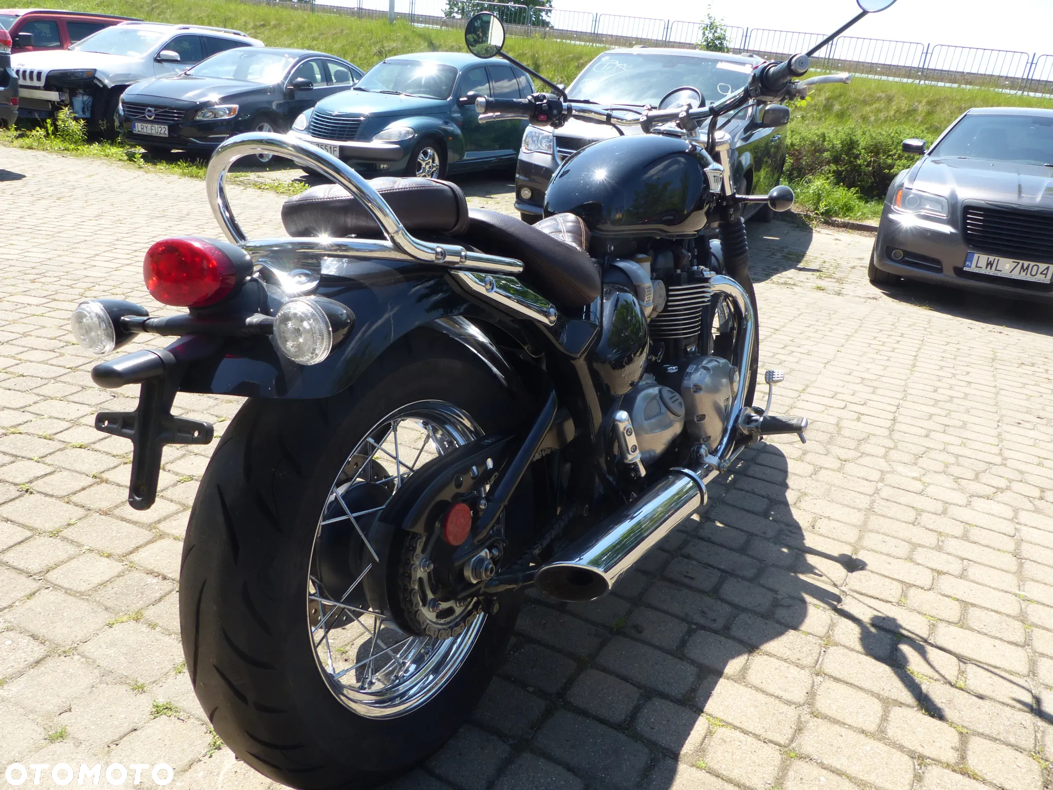 Triumph Bonneville - 10