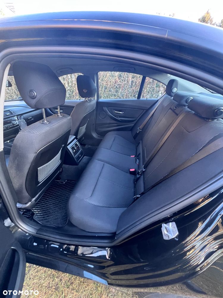 BMW Seria 3 318d Advantage - 12