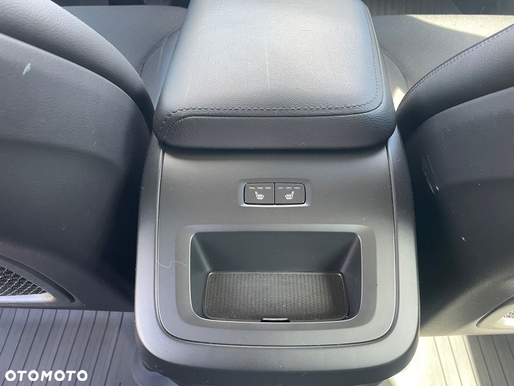 Volvo XC 60 B5 B Momentum Pro - 28