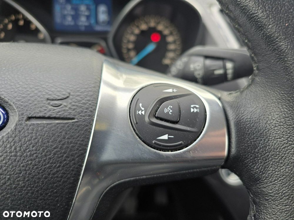 Ford Kuga 1.6 EcoBoost 2x4 Titanium - 15