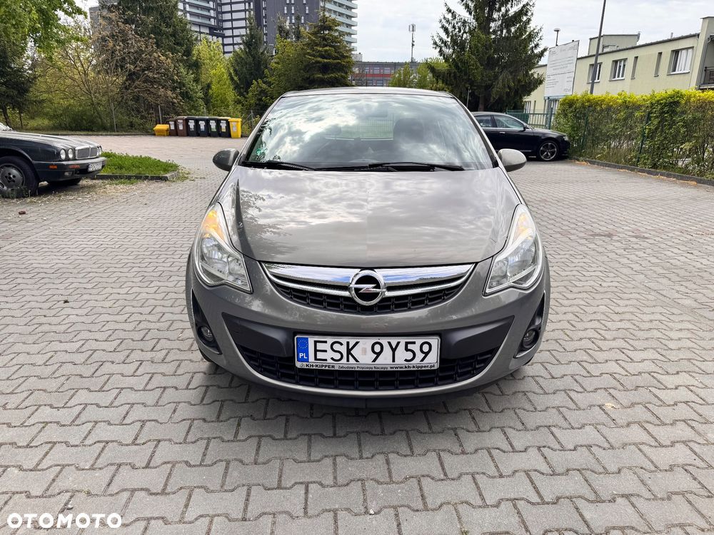 Opel Corsa 1.2 16V Essentia - 12