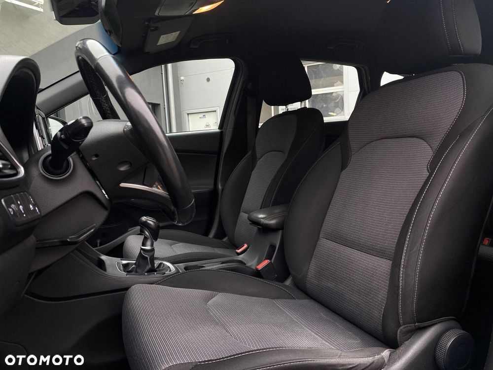 Hyundai i30 1.4 Classic + - 11