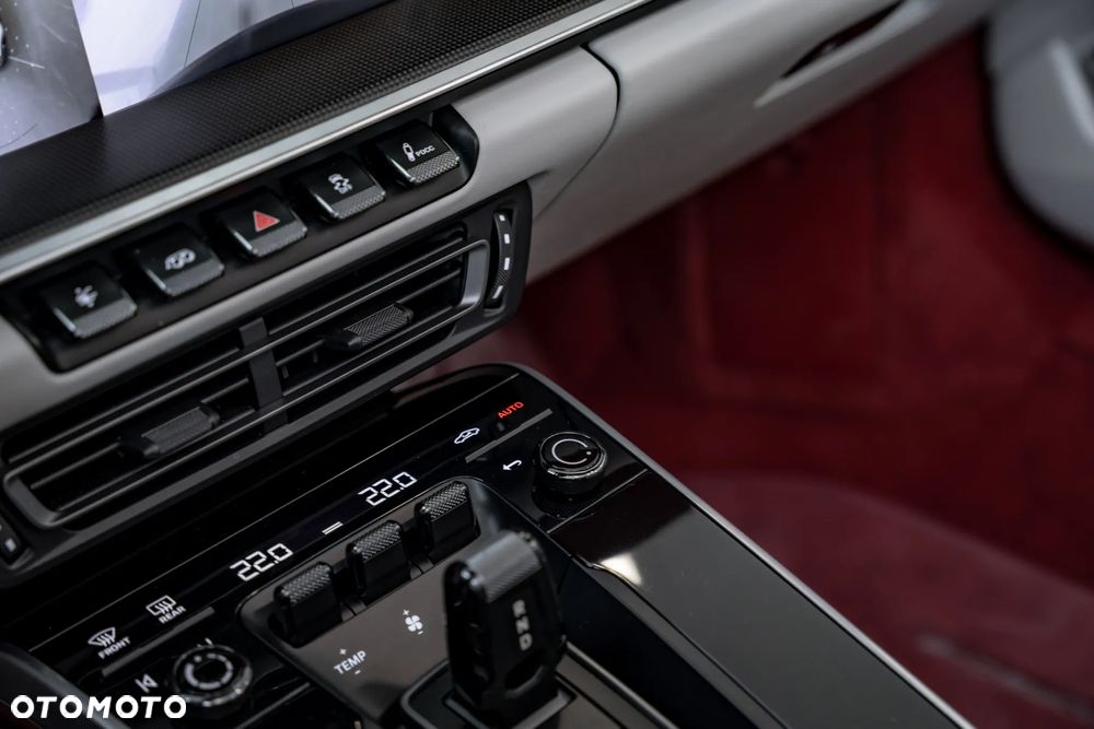 Porsche 911 Turbo S - 35