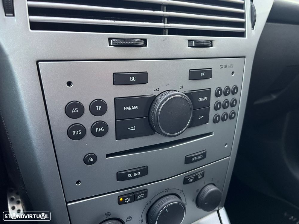 Opel Astra GTC 1.7 CDTi - 15