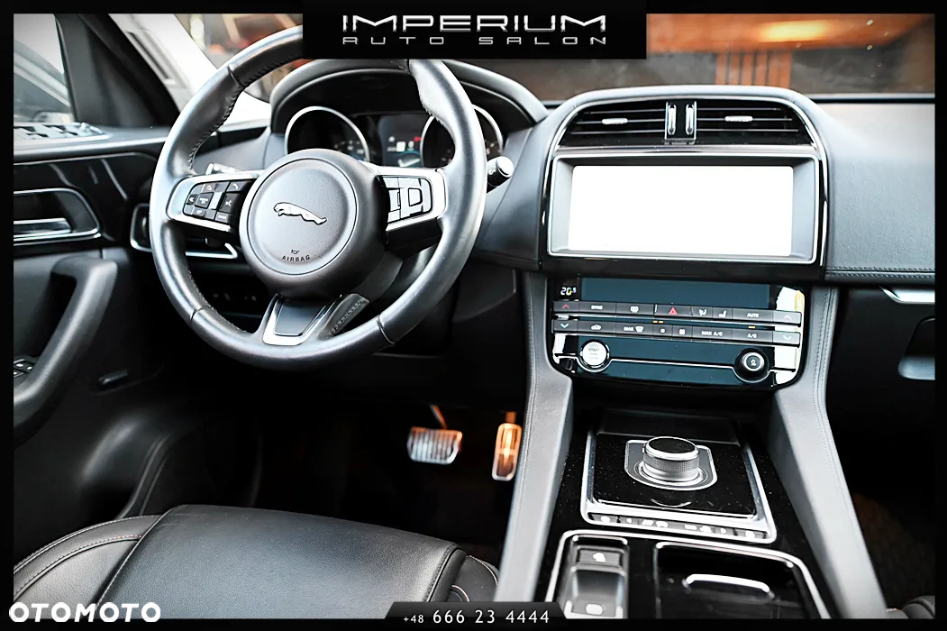 Jaguar F-Pace 2.0 i4P AWD R-Sport - 22