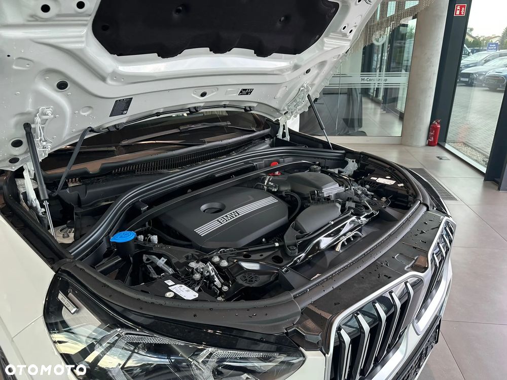 BMW X1 sDrive18i xLine - 27