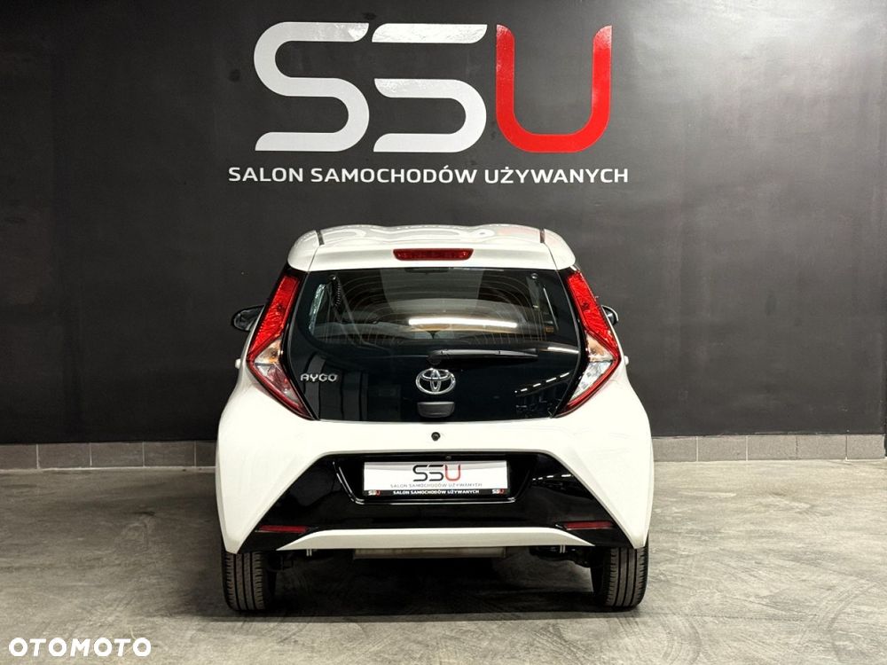 Toyota Aygo x-play connect - 14