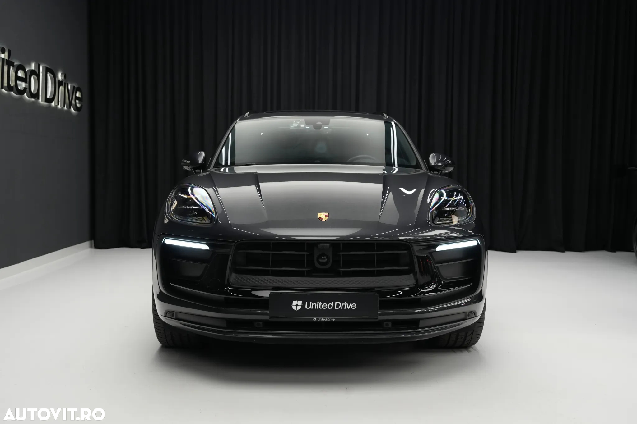 Porsche Macan T - 2