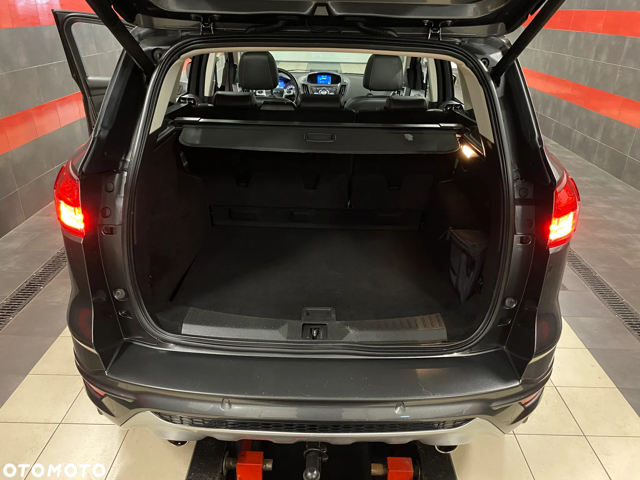 Ford Kuga 2.0 TDCi 4x4 Individual - 11