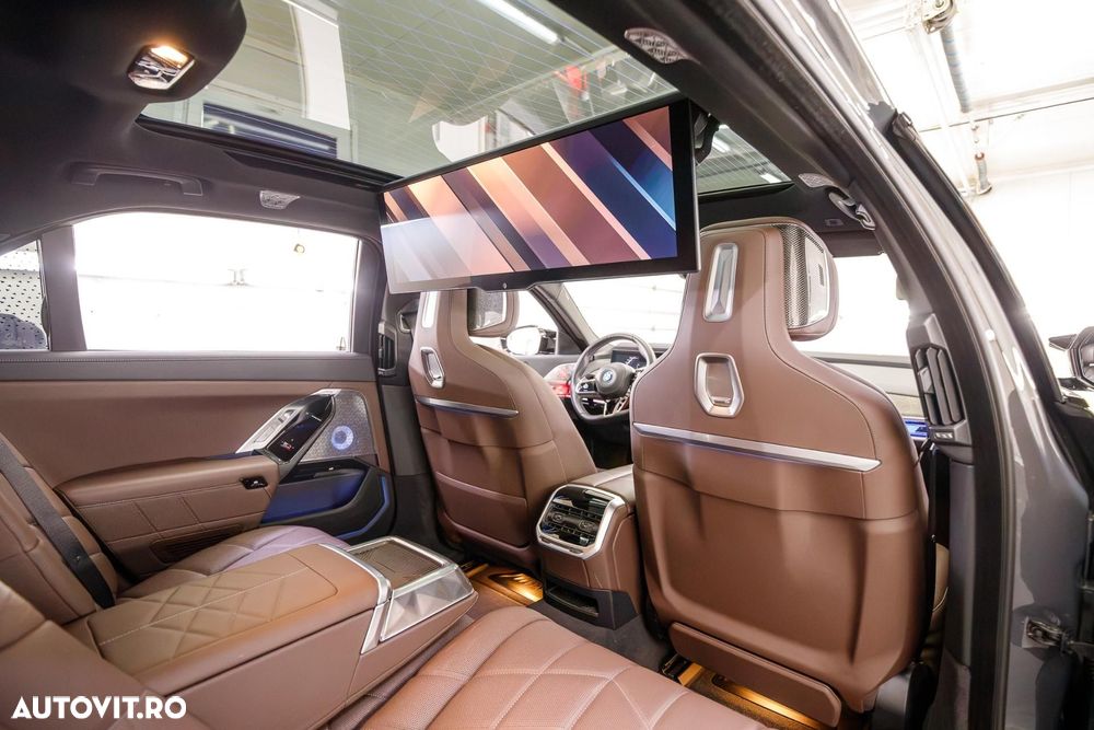 BMW M7 M760e xDrive AT PHEV - 16