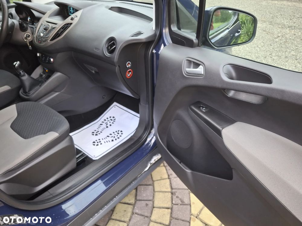 Ford Tourneo Courier 1.0 EcoBoost Ambiente - 17