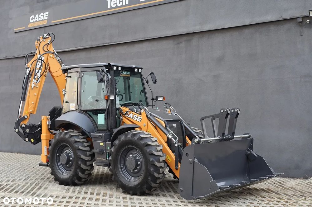 Case 695SV nowa nieużywana od autoryzowanego dealera