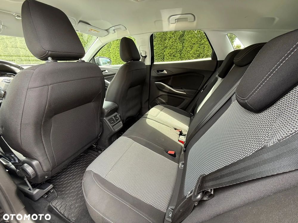 Opel Grandland X 1.2 T GPF Design Line S&S - 10