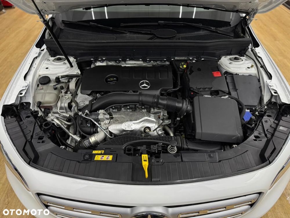 Mercedes-Benz GLB 250 4Matic 8G-DCT Special Edition - 23