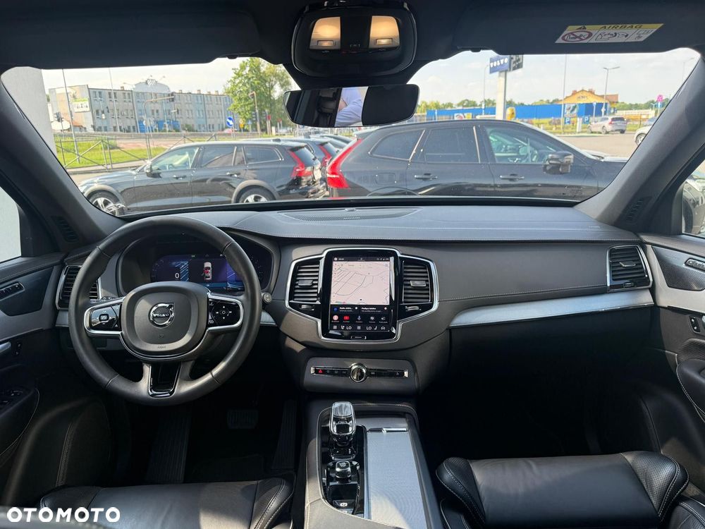 Volvo XC 90 - 9