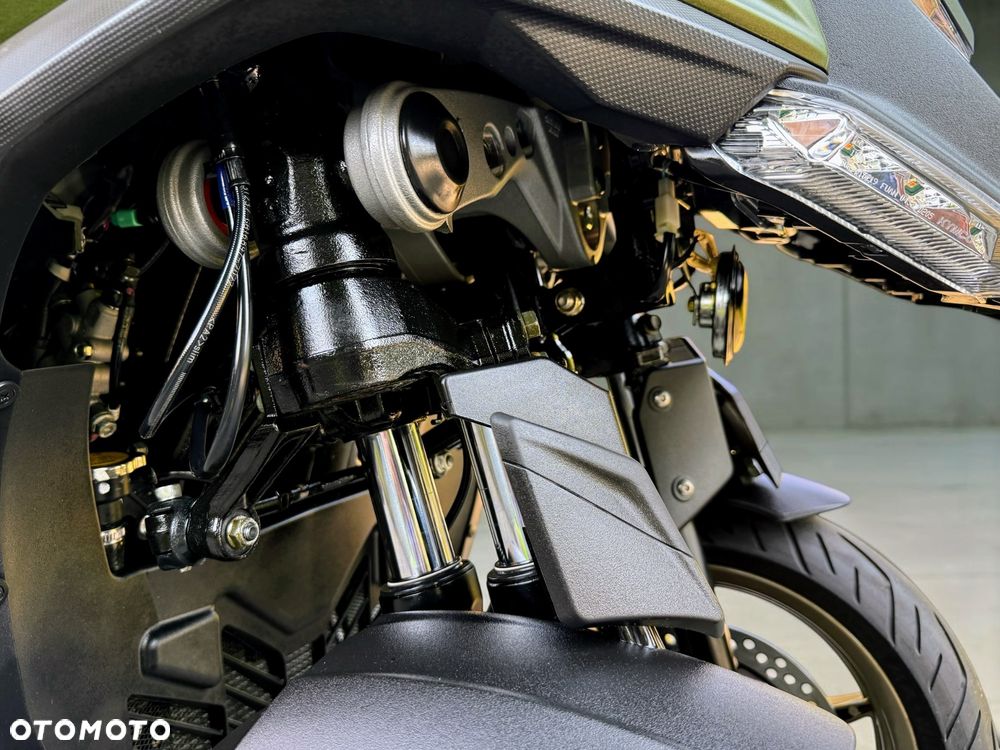 Kymco CV3 - 32