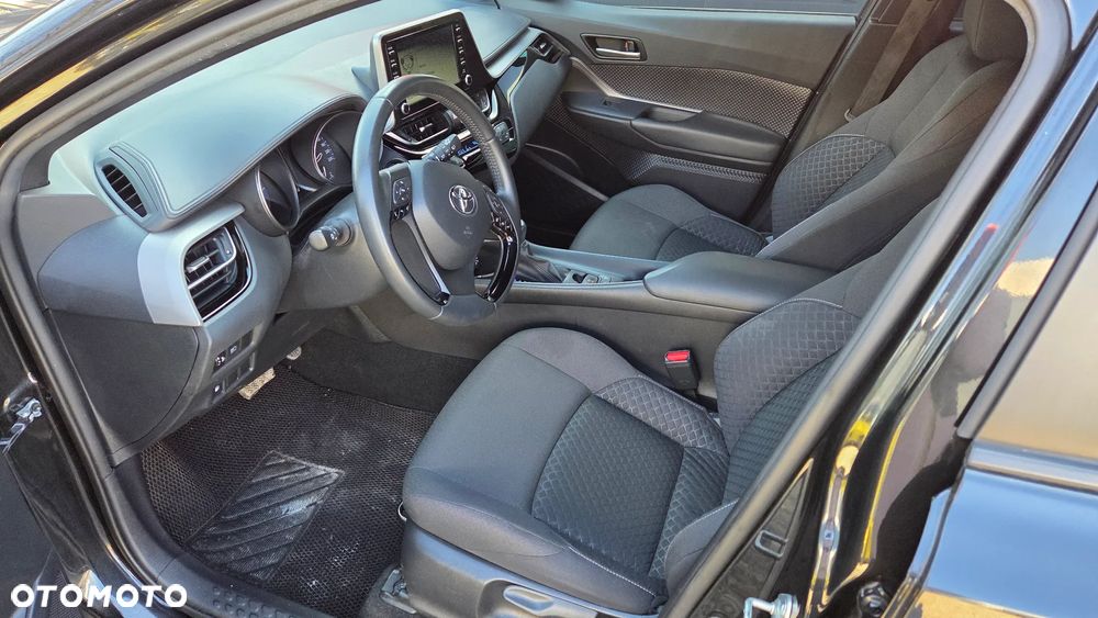 Toyota C-HR Business-Edition - 7
