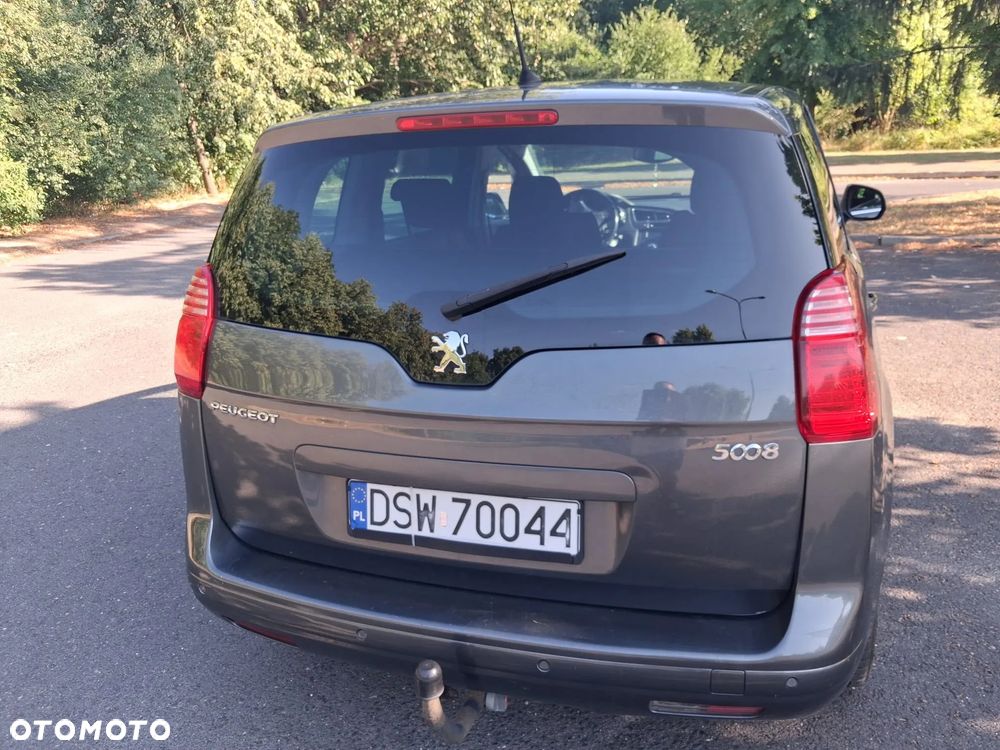Peugeot 5008 1.6 THP Premium + - 3