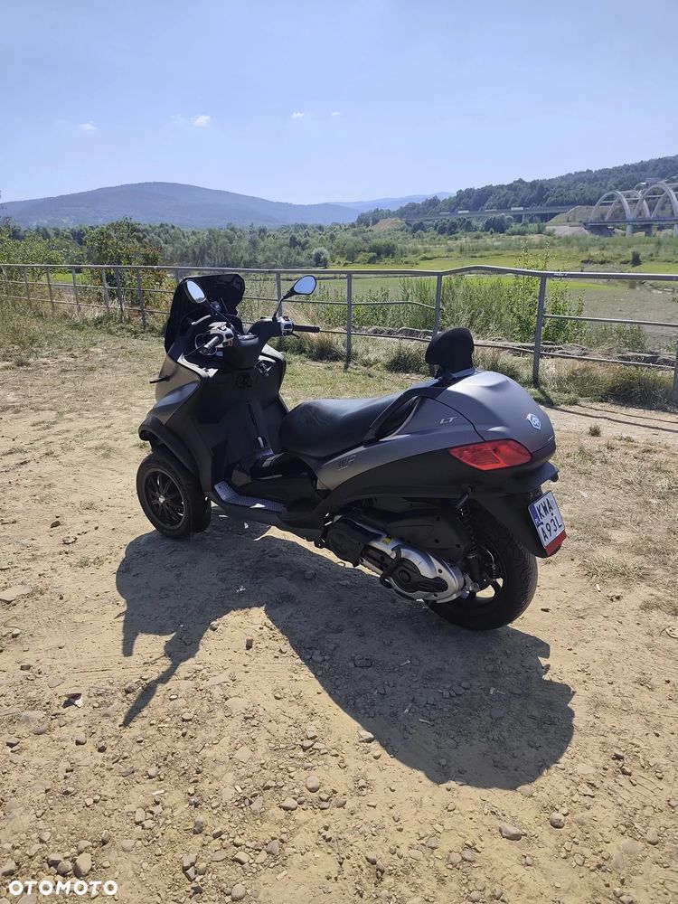 Piaggio MP-3 - 5