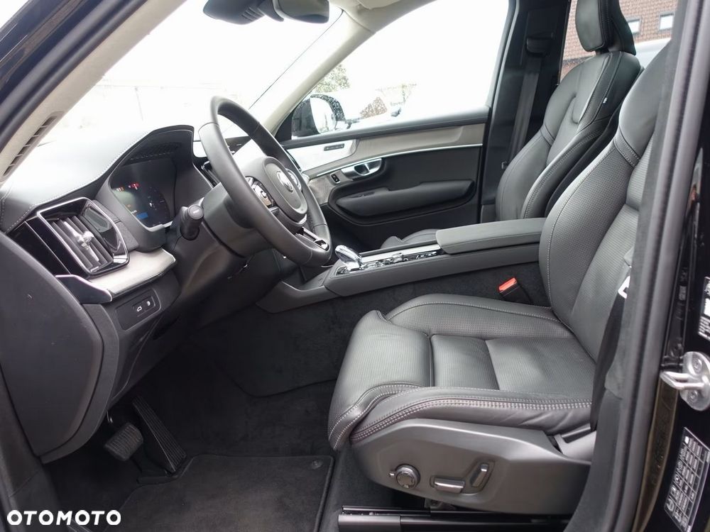 Volvo XC 90 T8 AWD Ultra Dark - 19