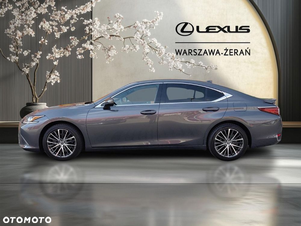 Lexus ES 300h Business Edition - 4