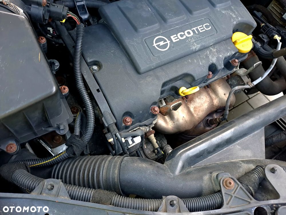 Opel Corsa 1.4 16V 150 Jahre - 17