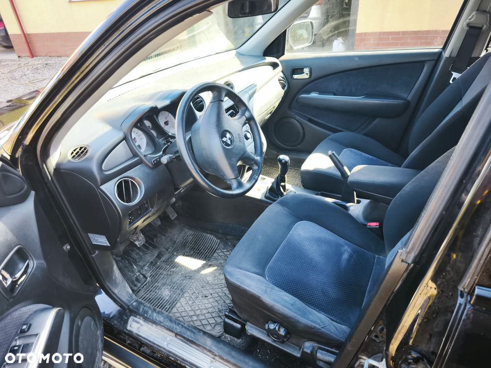 Mitsubishi Outlander 2.0 Comfort 4WD - 6