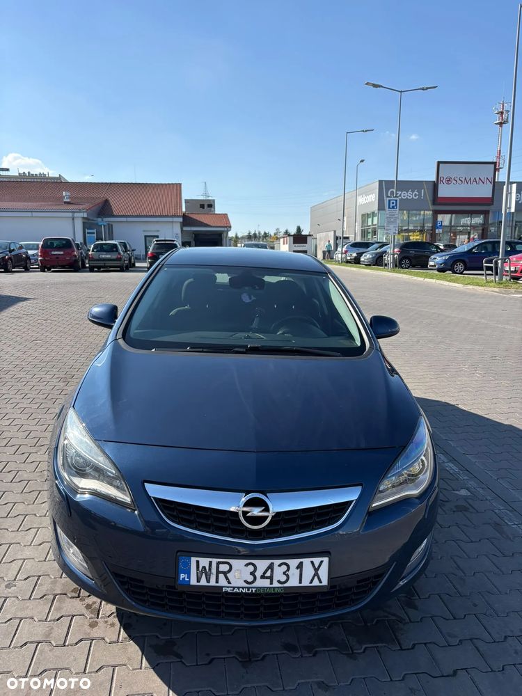 Opel Astra 2.0 CDTI Cosmo - 1