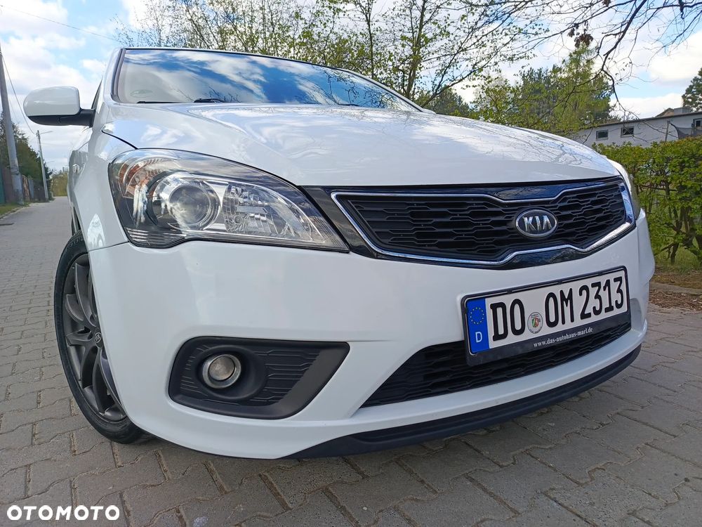 Kia ProCeed 1.4 CVVT Dream-Team Edition - 6