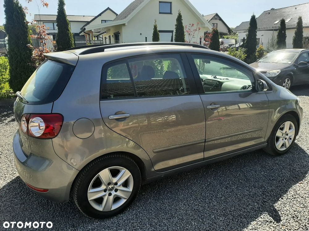 Volkswagen Golf - 5