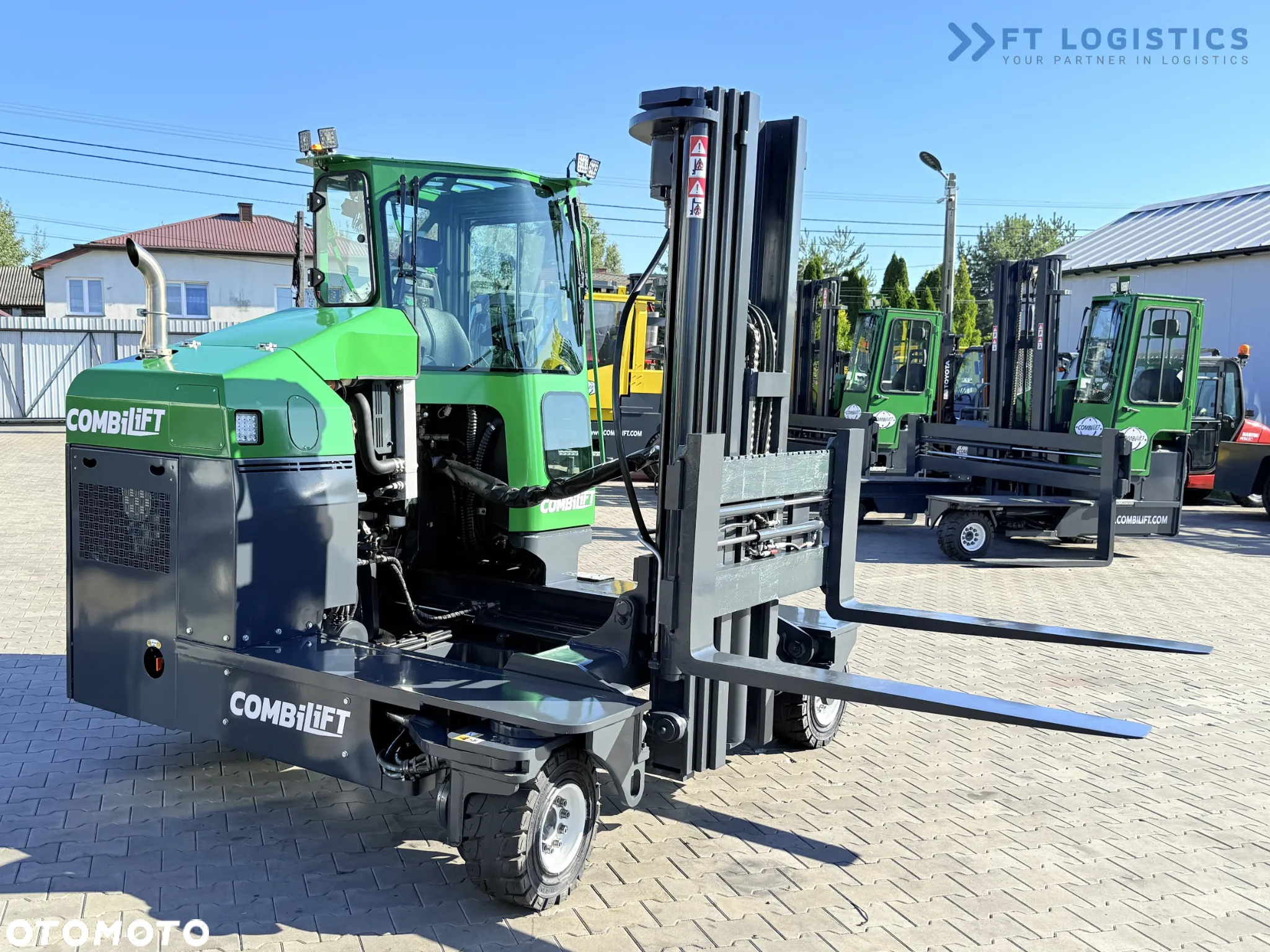 Combilift WÓZEK CZTEROKIERUNKOWY - WIELOKIERUNKOWY C4500 / DIESEL / TRIPLEX 4900MM /JEDYNE 4854 MOTOGODZIN /  POZYCJONER WIDEŁ / PEŁNA KABINA - OGRZEWANIE / STAN IDEALNY / Szeroka oferta wózków czterokierunkowych i bocznych, dopasowanych do różnorodnych potrzeb i zastosowań - 23