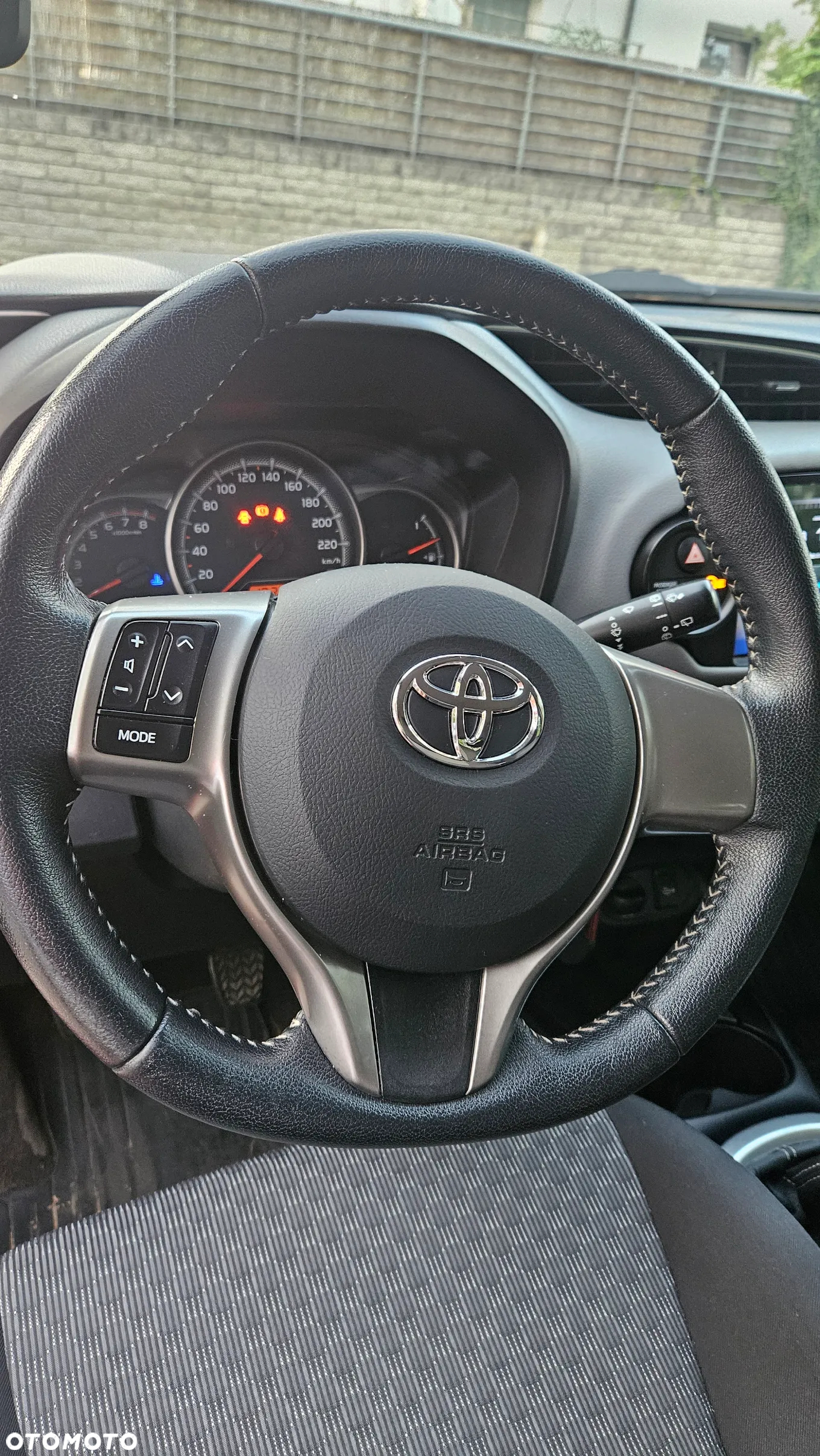 Toyota Yaris 1.0 Active - 10