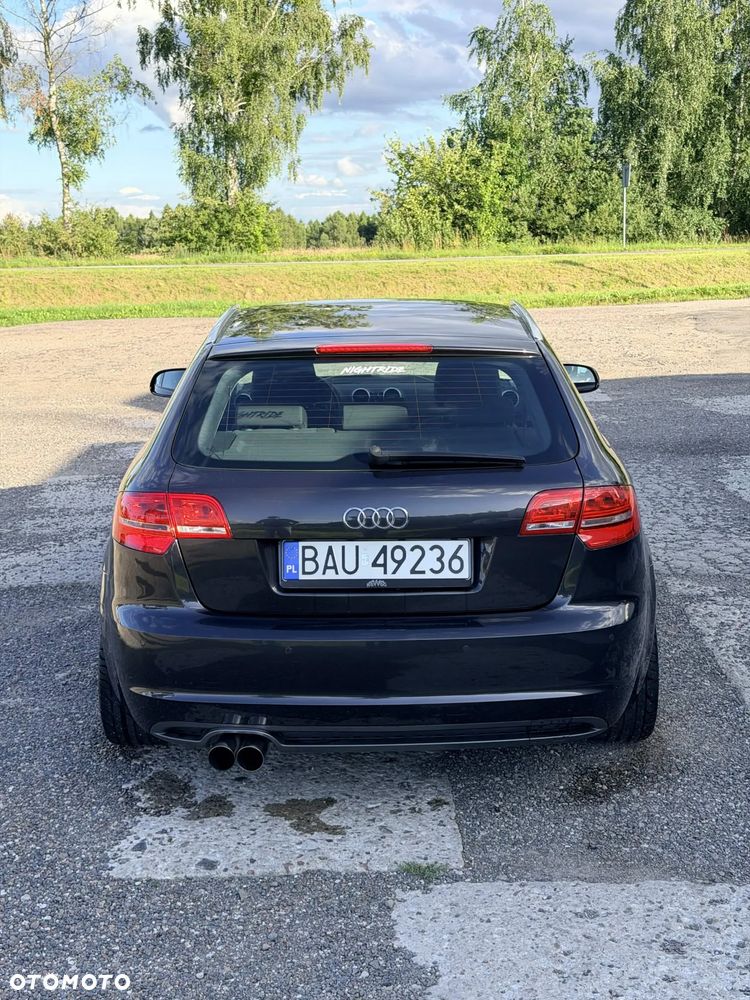 Audi A3 Sportback 1.6 TDI DPF Ambiente - 4