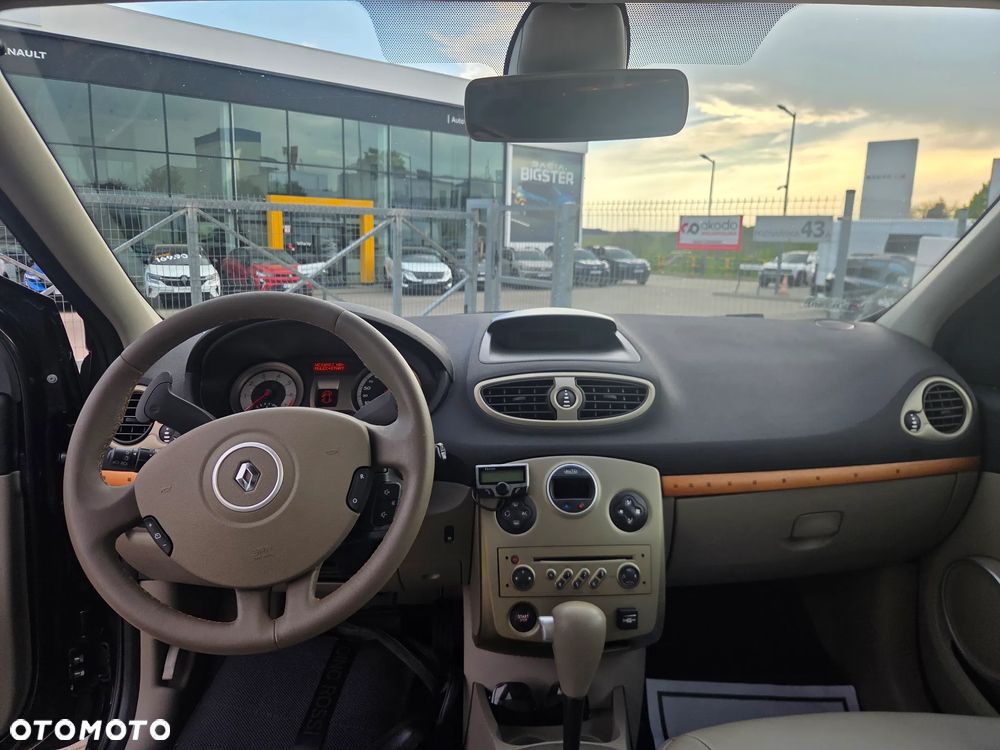 Renault Clio - 17