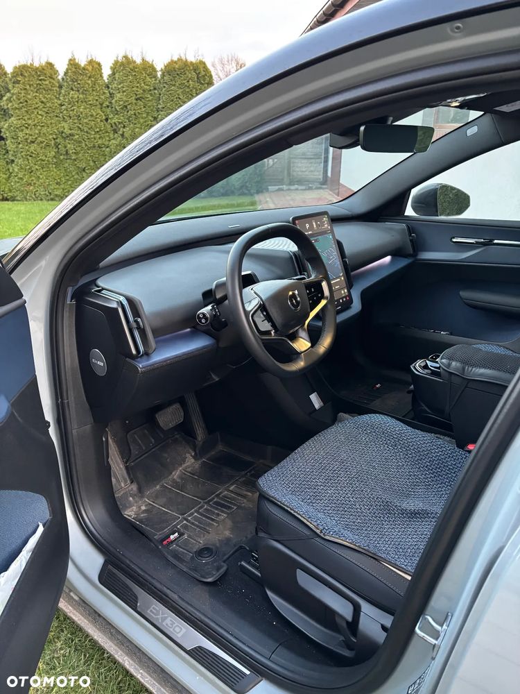Volvo EX30 69kWh Twin Motor Plus - 9
